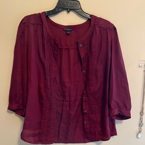 Woman’s Banana Republic Button Down